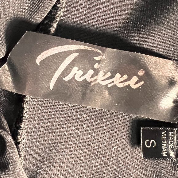 πTrixxi Bodycon Dress with Great Deep Waterfall Optic Neckline Backside! - Picture 13 of 14